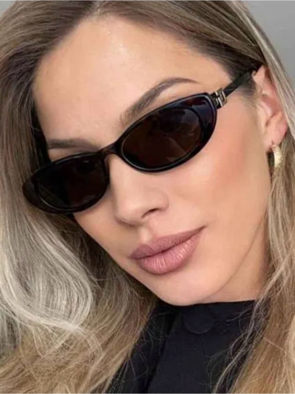 Gucci Black Oval Women's Sunglasses with Dark Lenses - Picture 11 of 13